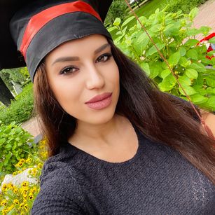 Model - NadiraNoor greeneyes