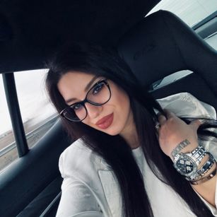 Model - NadiraNoor squirt