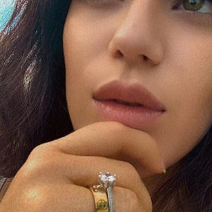 Model - NadiraNoor masturbation