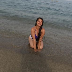 Model - Olivia Falcon blowjob