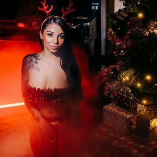 Model - Eva Williams toys