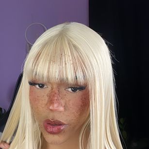 Model - Violet Myers latingirl