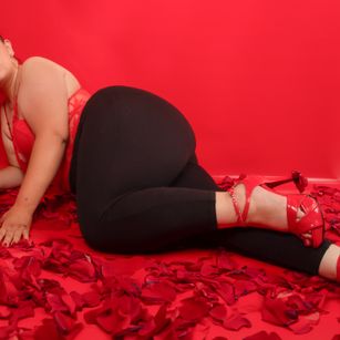 Model - Pamela bigass