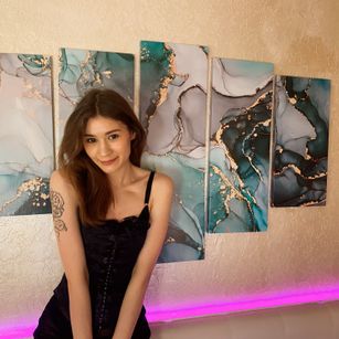 Model - Lori_Blush oil