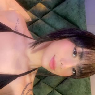 Model - Anyloved colombian