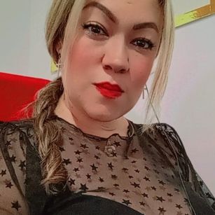 Model - LunaTik pretty