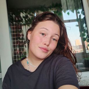 Model - prettyandshy shaved