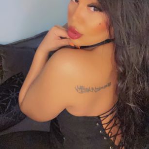 Model - Mean_Goddess_UK Domme