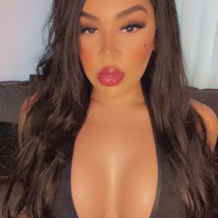 Model - Mean_Goddess_UK spanking