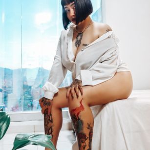 Model - FETISHREDDIVA cuckolding