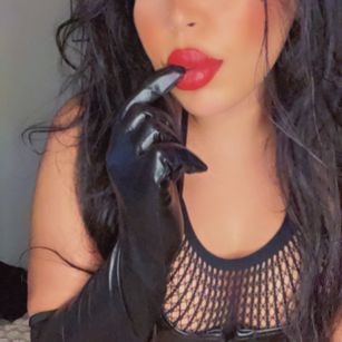 Model - Mean_Goddess_UK joi