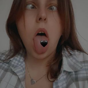 Model - Adele_White___ heels