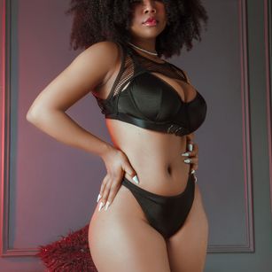 Model - KishaBarnes sexy