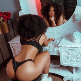 Model - KishaBarnes cei