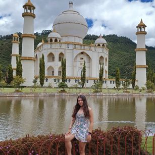 Model - Sofia Gomez cum