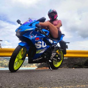 Model - Sofia Gomez feet