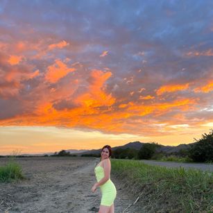 Model - Alanaa curvy