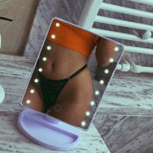 Model - Lucy Rowe anal