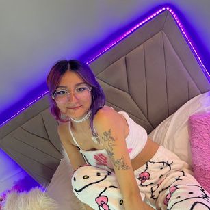 Model - VIOLETQS masturbation