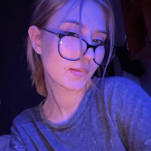 Model - Karolina natural