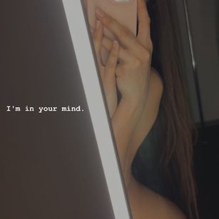 Model - Wendy masturbation