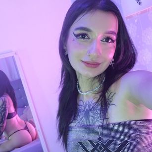 Model - AliceScott brunette