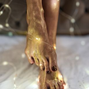 Model - AvaEmine footfetish