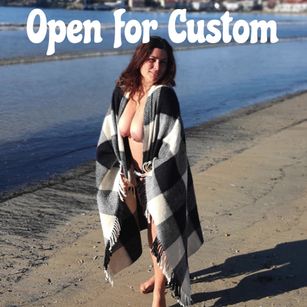 Model - HotExpressia deepthroat