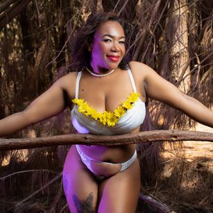 Model - ShantalDior feet