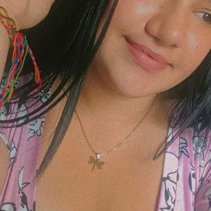 Model - sarita showdesaliva