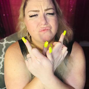 Model - Platinum Puzzy FemDom Goddess PAWG