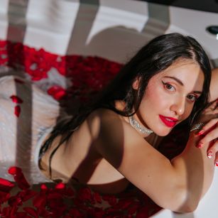 Model - Emily Knox hairy