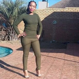 Model - Chantel blowjob