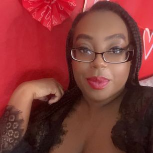 Model - Mercedes bigtits