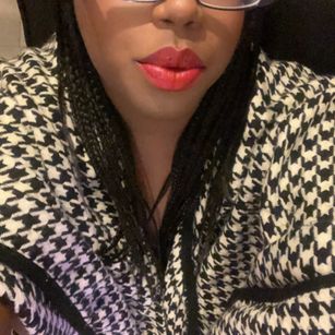 Model - Mercedes hairy