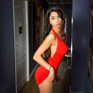 Model - SamiraLove smalltits