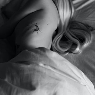 Model - BritneyyyOfficial deepthroat