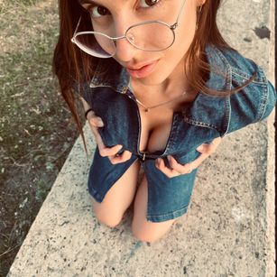 Model - Tango_mango shy