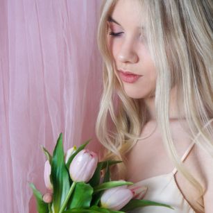 Model - KathlynLovely young