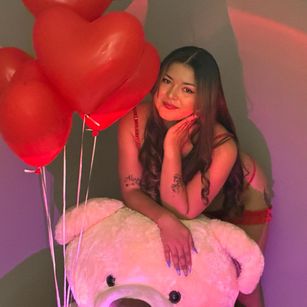 Model - MIchel Ruiz masturbation