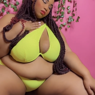 Model - cassidyfoxx curvy