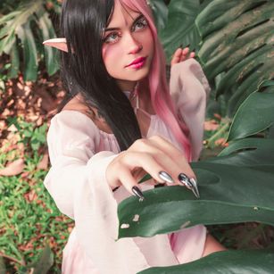 Model - Sara Clover fetish