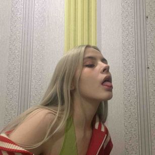 Model - Madison Meow bigtits