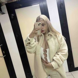 Model - Madison Meow dildo