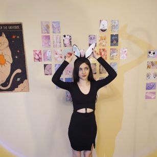 Model - Anitamagis feet