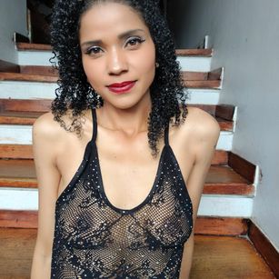 Model - Michelle _dirtyslave oilshow