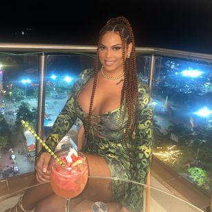 Model - Victoria phillips cum