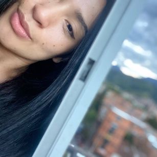 Model - Zoe Mackenzie dildo