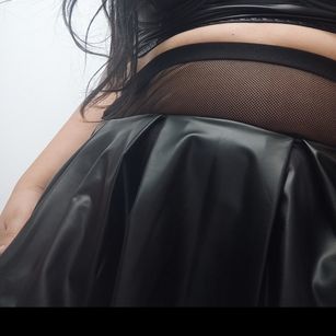 Model - LucyintheSky bdsm