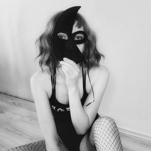 Model - Riddle666 natural